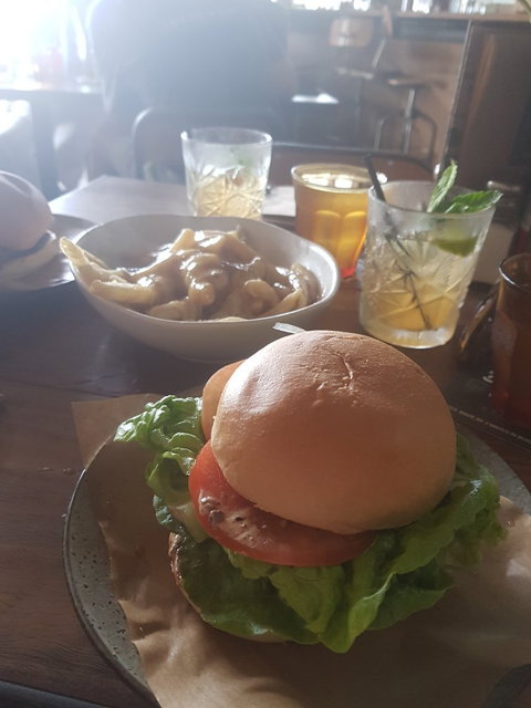 Burgster - QLD Tourism 4