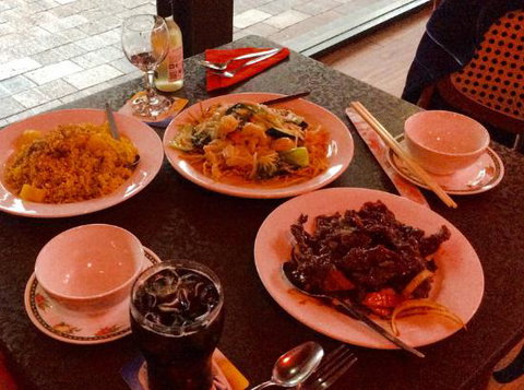 Lakeside Tavern - QLD Tourism 5