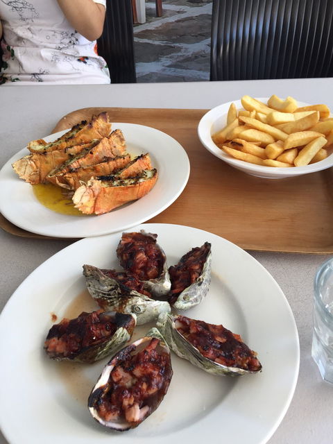 Simply Tops Seafood Bar - Queensland Tourism 3