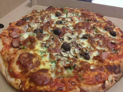Eat-a-Pizza - QLD Tourism 0