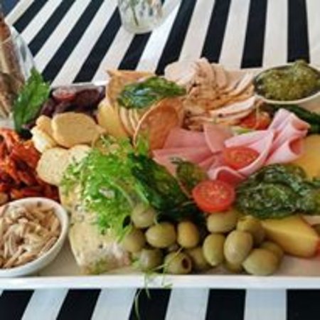 Marque Bar & Grill - Queensland Tourism 0