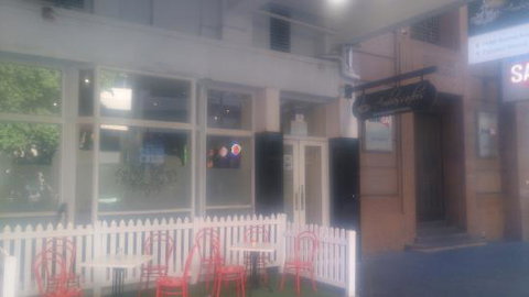 Ambassadors Hotel - QLD Tourism 0