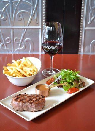 A La Bouffe Bar & Bistro - QLD Tourism 10