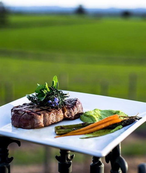 Cottontails Restaurant And Winery - QLD Tourism 6