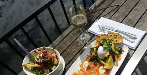 The Boathouse Restaurant - QLD Tourism 0