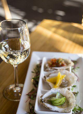 The Boathouse Restaurant - QLD Tourism 12