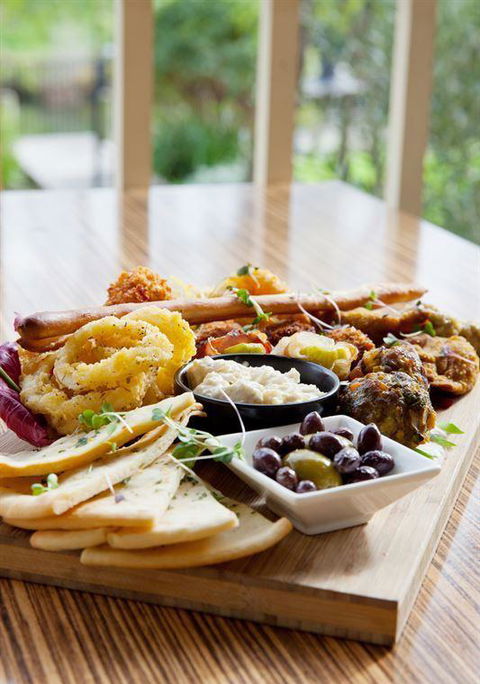 The Boathouse Restaurant - QLD Tourism 4