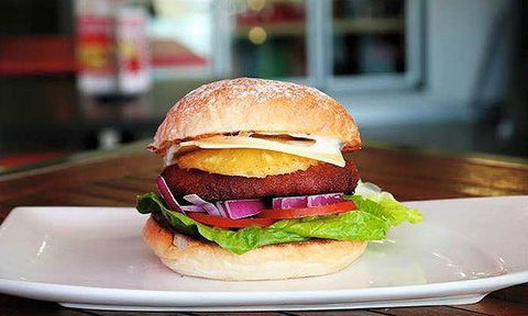 TUBE - The Ultimate Burger Experience - Queensland Tourism 8