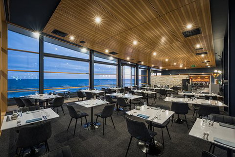 Bayviews Restaurant & Lounge Bar - QLD Tourism 0