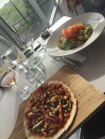 Cove Bar And Restaurant - Queensland Tourism 0