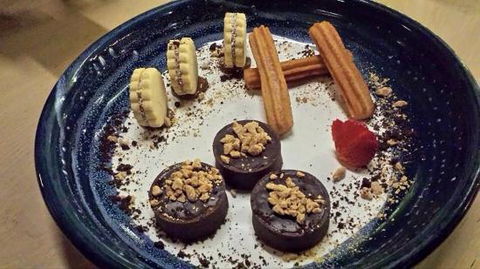 Public House Kitchen & Bar - QLD Tourism 0