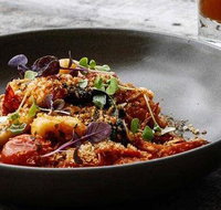 Crown Street Fish Shop - Queensland Tourism