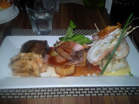The Bay Cafe - Queensland Tourism 9