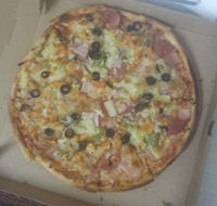 Brett's Pizza Inn  Coffee Lounge - Queensland Tourism