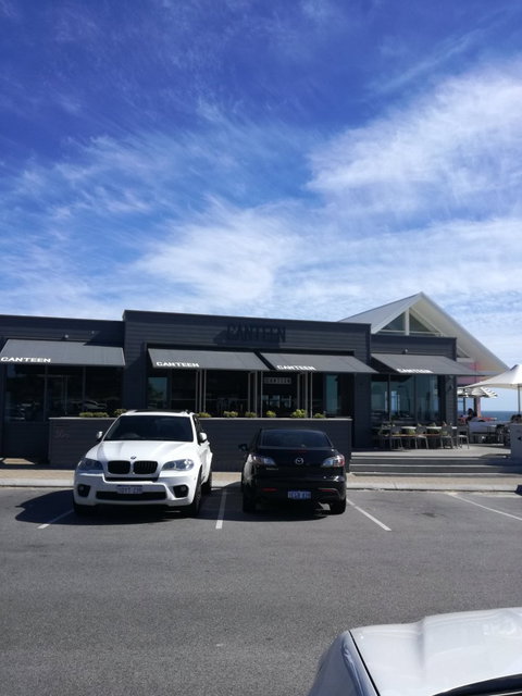 Canteen Trigg - Queensland Tourism 3