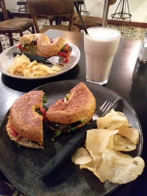 Piper Lane Cafe - Queensland Tourism 3