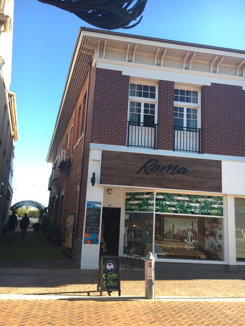 Piper Lane Cafe - Queensland Tourism 4