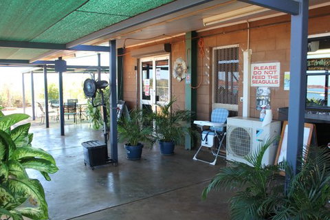 Road Runner Cafe - QLD Tourism 0