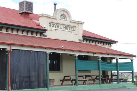 Royal Hotel - Queensland Tourism 0