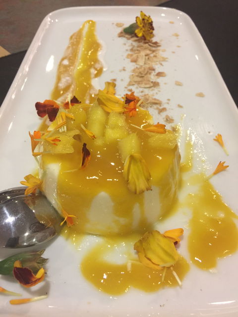 Seasons Hotel Restaurant - QLD Tourism 1