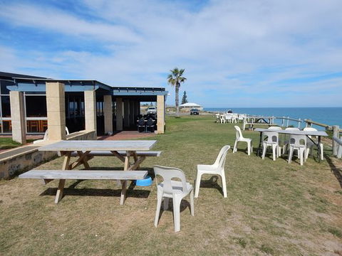 Seabird Tavern - Queensland Tourism 0