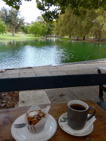 Arnies - QLD Tourism 0