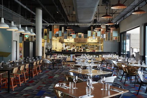 Atura Roadhouse Bar And Grill - QLD Tourism 0