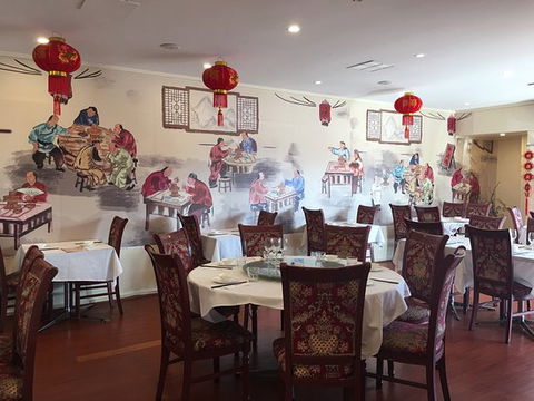 Happy Corner Chinese Restaurant - QLD Tourism 0
