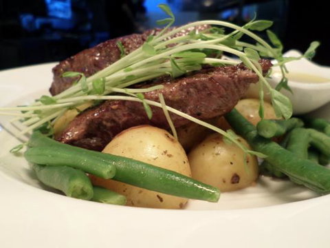 Sundowner - Queensland Tourism 0