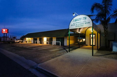 Anglers Inn Restaurant - QLD Tourism 0