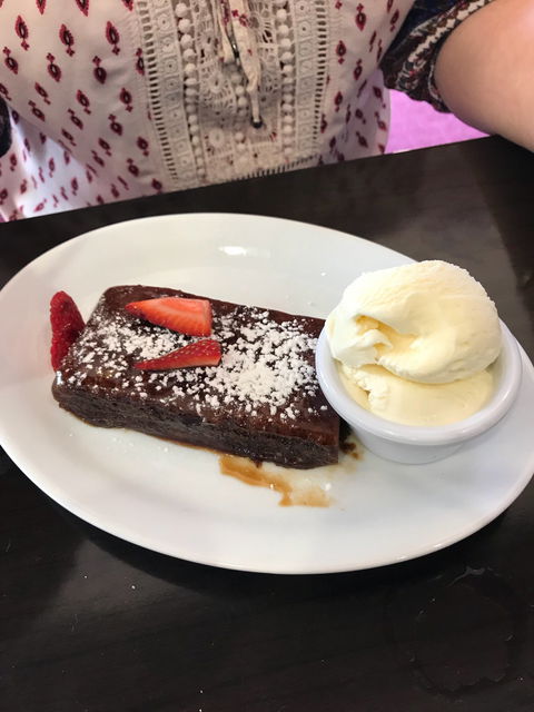 Anglers Inn Restaurant - QLD Tourism 6