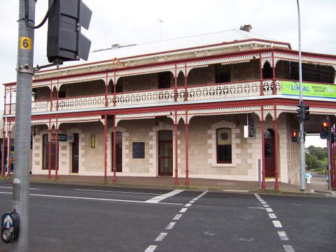 Grand Hotel - QLD Tourism 0