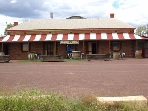 Prairie Hotel - QLD Tourism 0