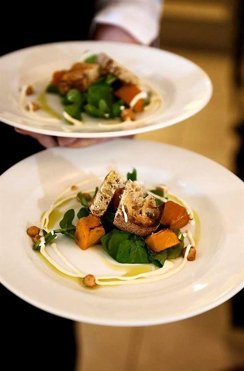 Bruni's Restaurant At Villa Howden - QLD Tourism 4