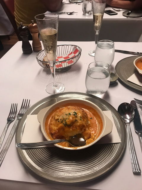 Montrachet - Queensland Tourism 4