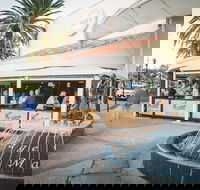 Mano's Restaurant - Queensland Tourism