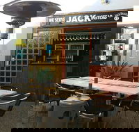 Burleigh Waters Tavern - Queensland Tourism