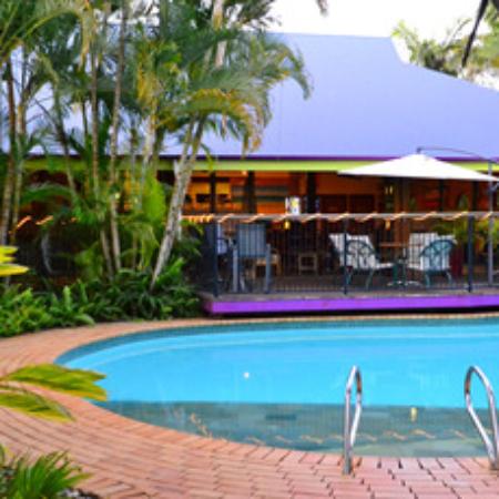 Coochie Island Beach Resort Restaurant - Queensland Tourism 0