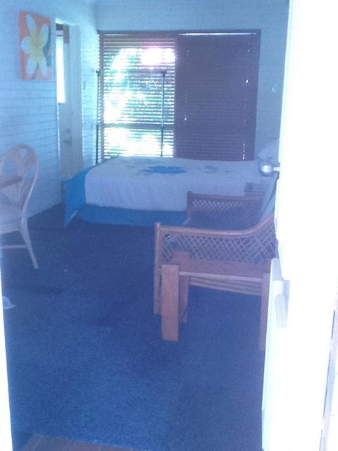 Coochie Island Beach Resort Restaurant - Queensland Tourism 1