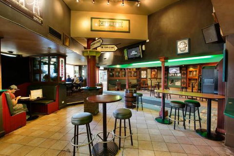 O'Malley's Irish Pub - Queensland Tourism 0