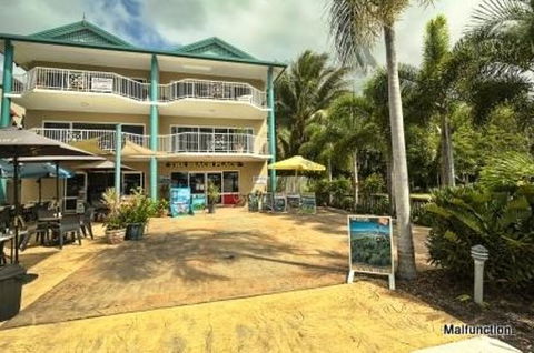 The Beach Place Cafe - Queensland Tourism 0
