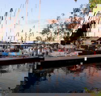 Cooloola Coast Seafoods - Queensland Tourism