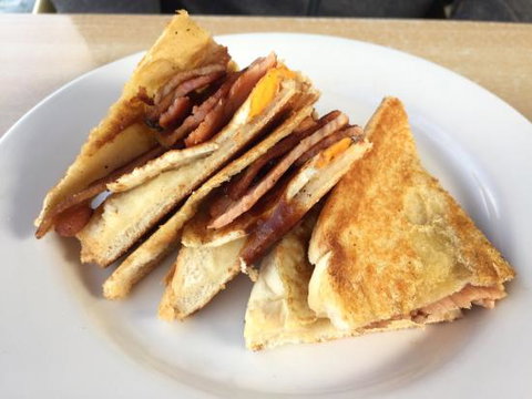 La Promenade - Queensland Tourism 0