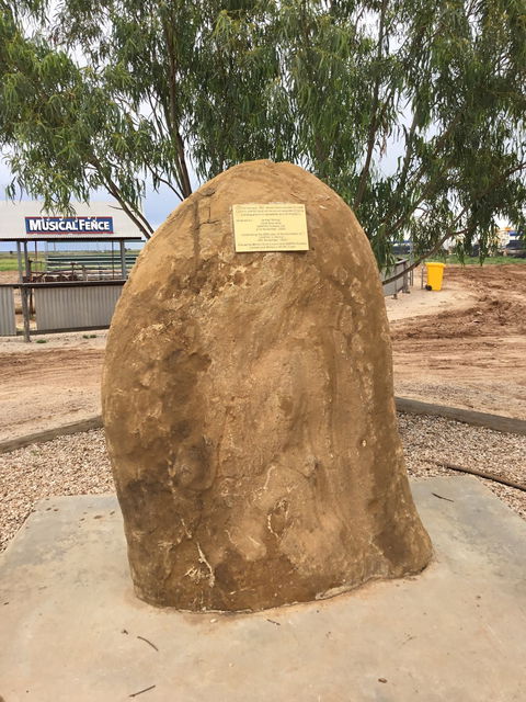 The Musical Fence Cafe - Queensland Tourism 3