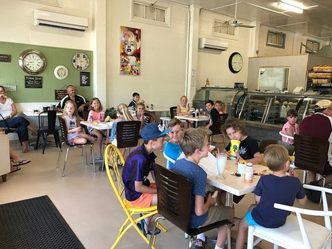 Yeast2west Bakery - QLD Tourism 0