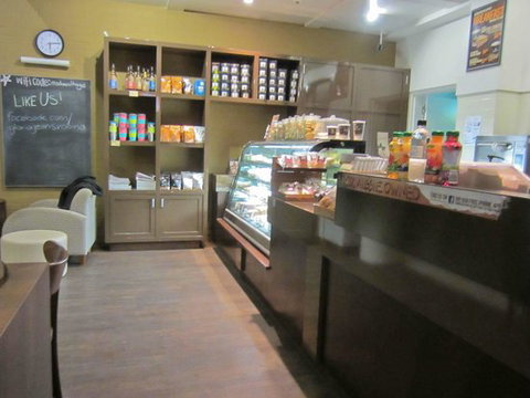 Gloria Jeans Robina - Queensland Tourism 0