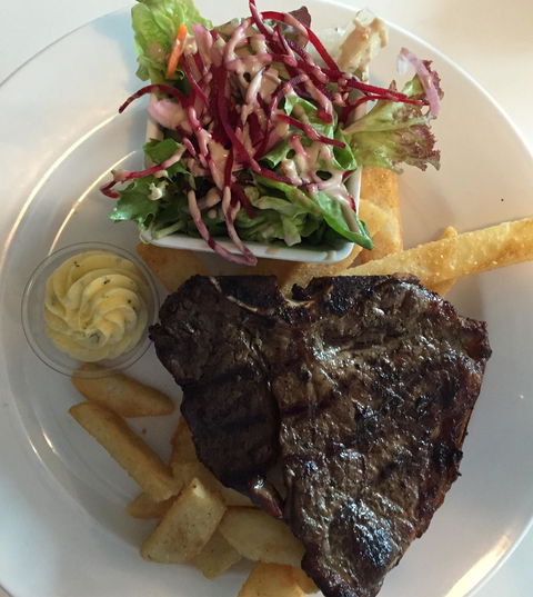 Restaurant Central Hotel - QLD Tourism 1