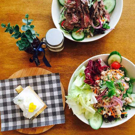 Kwans Table - Queensland Tourism 0