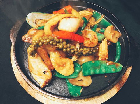 D'Gusto Thai Restaurant - QLD Tourism 0
