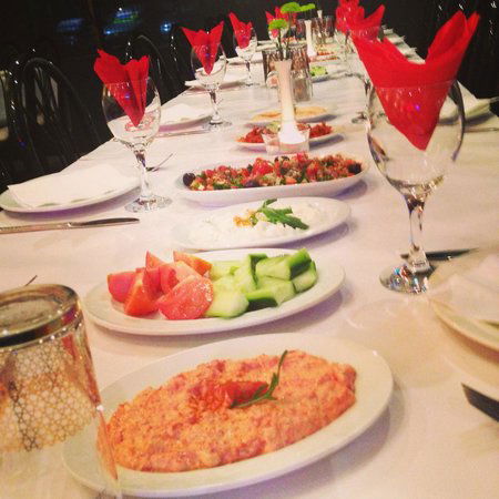 Pinarbasi Restaurant - QLD Tourism 0
